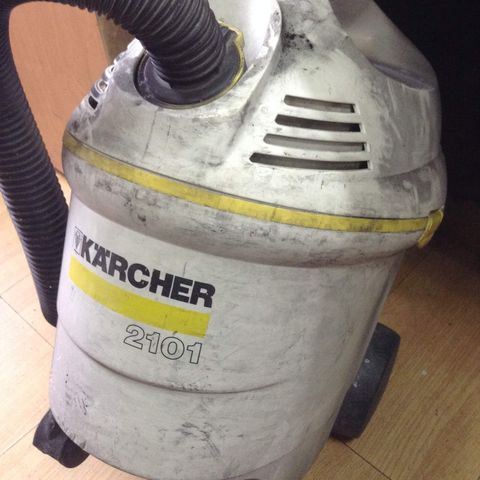 используем моющий пылесос Kercher